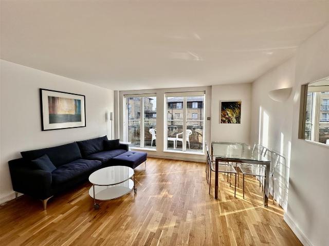 Larch Court, Admiral Walk, London W9, 1 bed flat to rent, £2,500 pcm | PrimeLocation