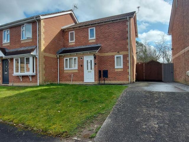 Larch Drive, Pontyclun CF72, 2 bed property to rent, £900 pcm | PrimeLocation