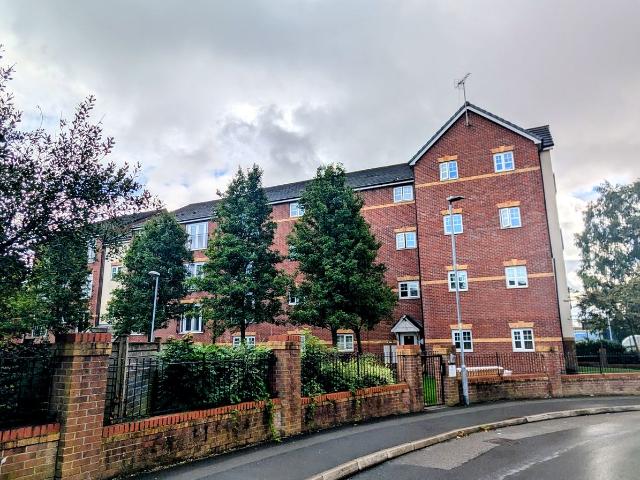 Larch Gardens, Manchester M8, 2 bed flat to rent, £1,200 pcm | PrimeLocation