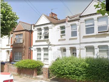 Larch Road, London NW2, 3 bed maisonette to rent, £2,350 pcm | PrimeLocation