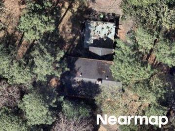 Larchmont Dr