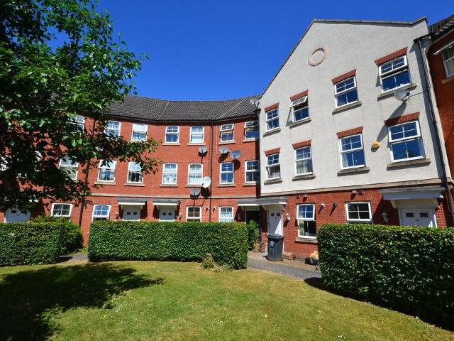 Larchmont Road, Leicester LE4 5 bed townhouse to rent £1,375 pcm £317 pw