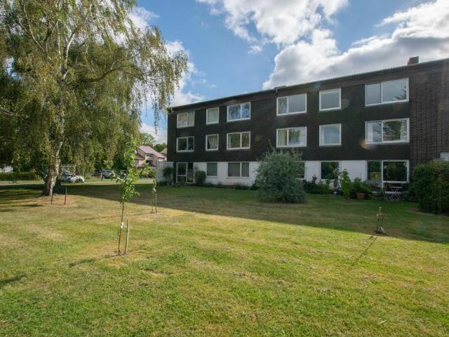 Larchfield, Gough Way, Cambridge 2 bed apartment to rent £2,195 pcm £507 pw