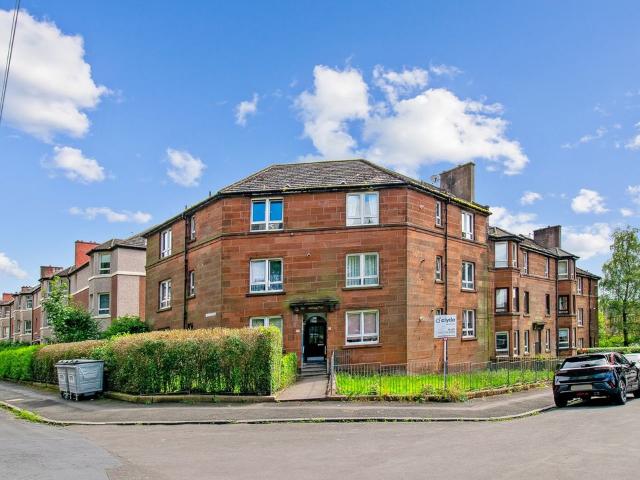 Larchfield Place, Scotstounhill, Glasgow G14, 2 bed flat to rent, £995 pcm | PrimeLocation
