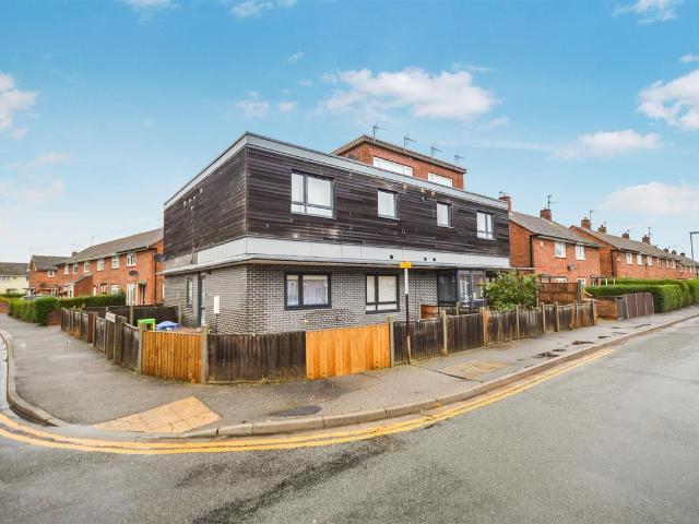 Larchwood Crescent, Lincoln LN6, 2 bed flat to rent, £895 pcm | PrimeLocation