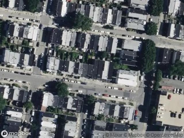 Larchwood Ave