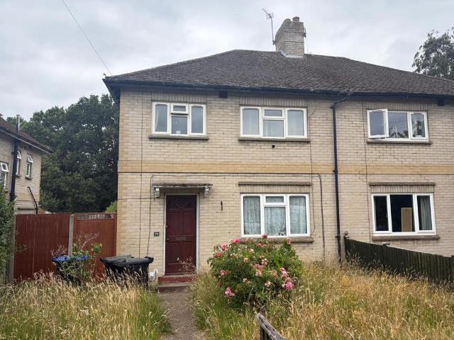 Larchwood Drive, Englefield Green. 6 bed semi detached house to rent £2,600 pcm £600 pw