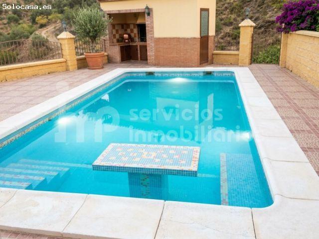 Larga temporada en Corumbela! Villa de alquiler con piscina y vistas a la