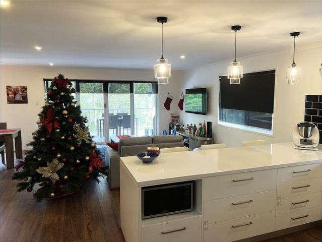 Large 4 Bdr House in Premium Location