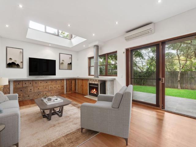 Large 4 Bedroom and Study Family Home in Convenient Location
