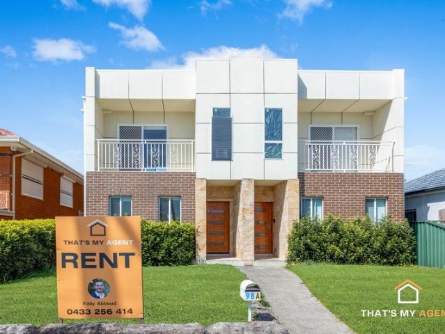 Large 4 Bedroom Duplex