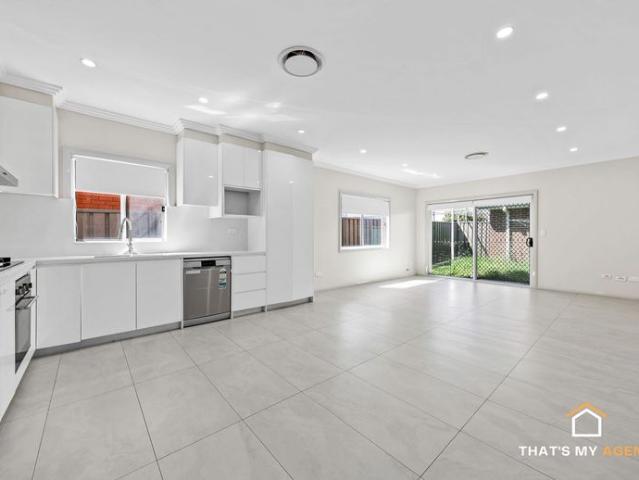 Large 4 Bedroom Duplex