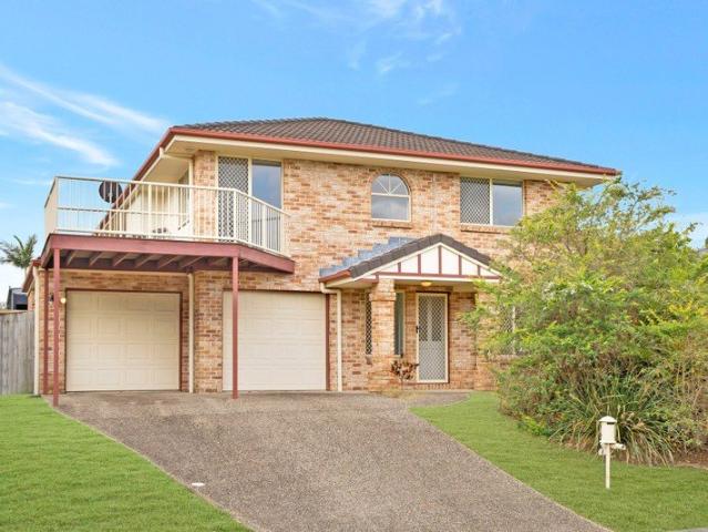 Large 4 bedroom Family Home
