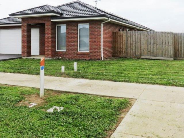 Large 4 Bedroom Family Home