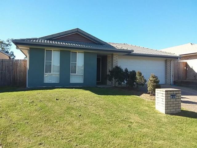 LARGE 4 BEDROOM FAMILY HOME WITH OPEN KITCHEN LIVING DINING THAT OPENS OUT ON TO ALFRESCO DINING AREA. VERY GOOD SIZE BEDROOMS. EASY ACCESS TO THE M1