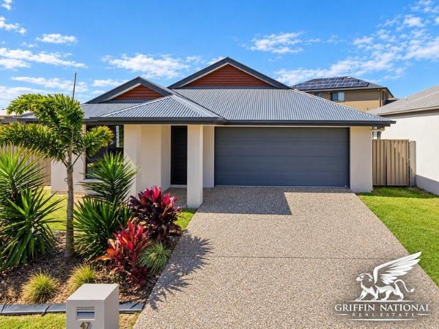 Large 4 Bedroom Home Close To Schools, Shops, Playgrounds!