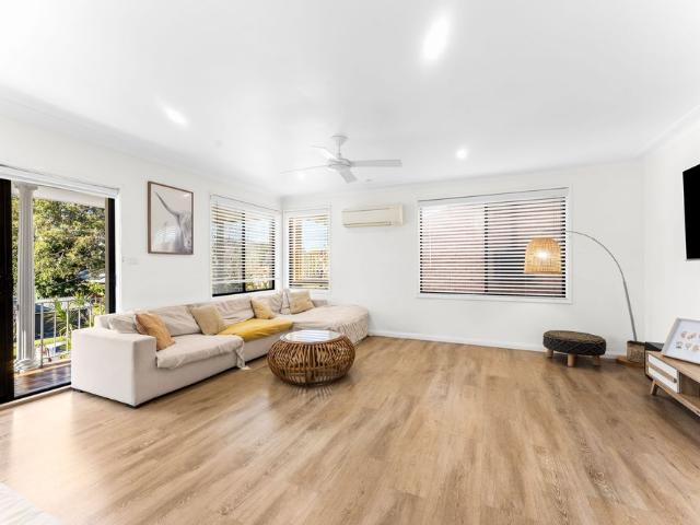 Large 4 Bedroom Home in a Quiet cul de sac