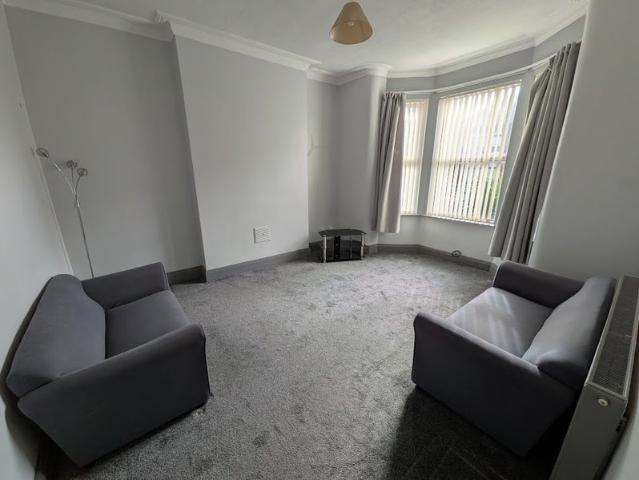 Large 4 Bedroom Property Available