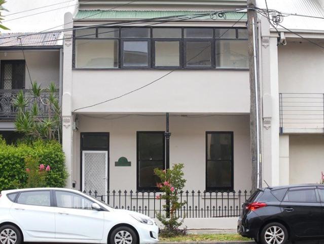 Large 4 bedroom terrace