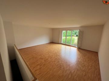 LARGE 4½ ROOMS OF 150 M² – Terrace at ground level