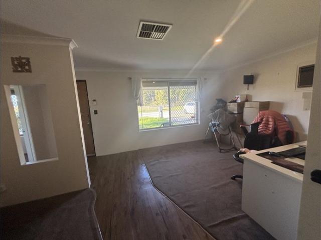 LARGE 4X2 WITH ALL THE FEATURES!
