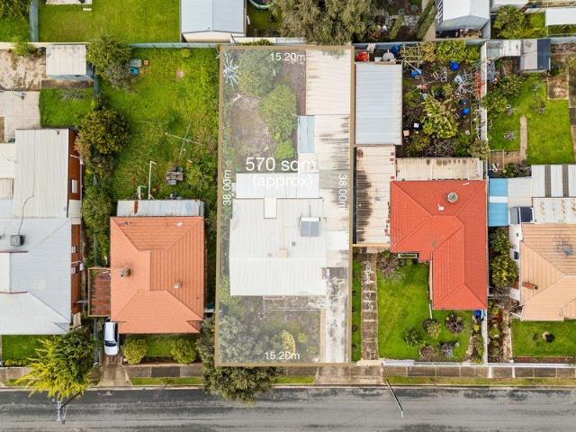 Large 570 Sqm Block ~ Potential in Prime Location!