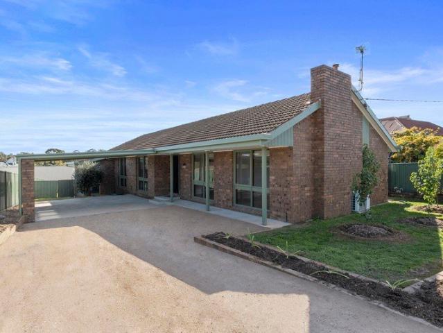LARGE 5 BEDROOM HOME FOR LEASE