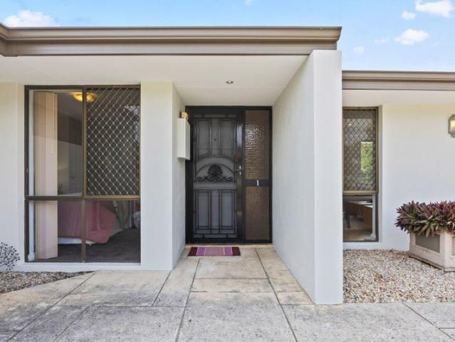 Large 5 brm family home + Granny Flat Willetton SHSZ Corner 848m2 Subdividable block!