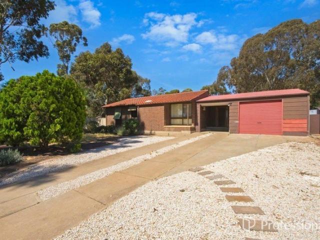 Large 6 Bedroom Family Home