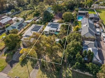 Large 737sqm With Granny Flat Potential!