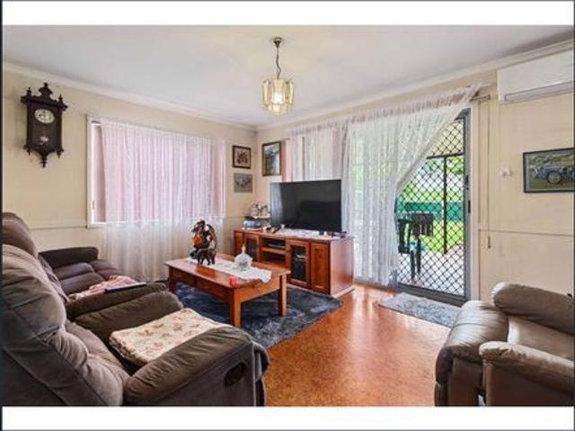 Large 759 sqm block with 3 bedrooms and a spacious rumpus room!