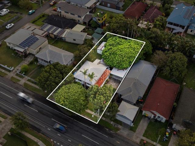 Large 855m2 block with subdivision potential in prime location