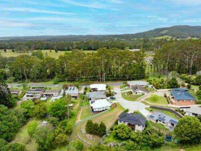 Large 871.6m2 Block in Established Cul de sac