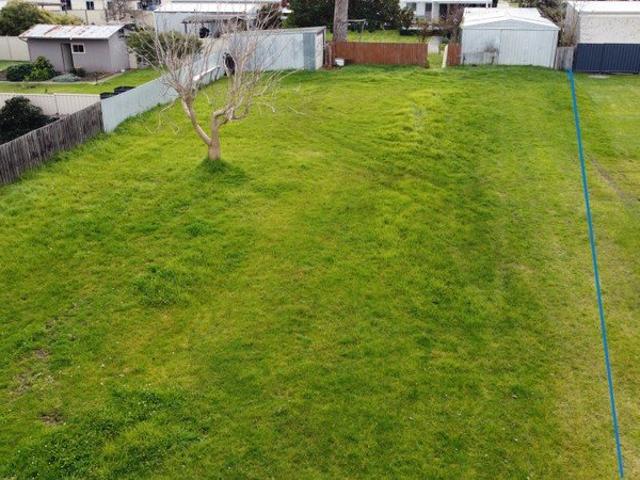 Large 914m² Allotment with Three Unit Development Potential