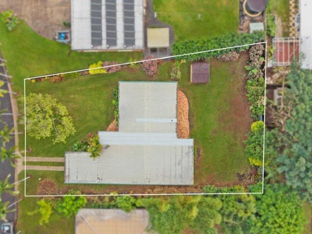 LARGE 955m2 BLOCK! UPDATED INTERIOR!