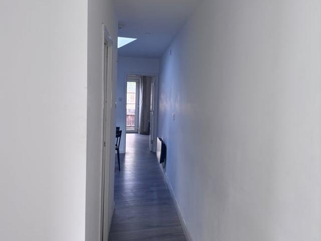 Large 1 Bed Studio/Flat