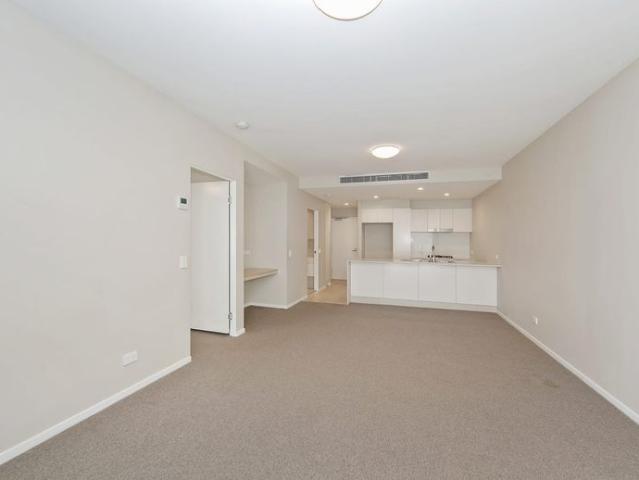 Large 1 bedroom apartment with spacious balcony!