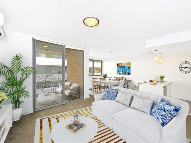 Large 1 Bedroom Apartment with Tranquil Outlook