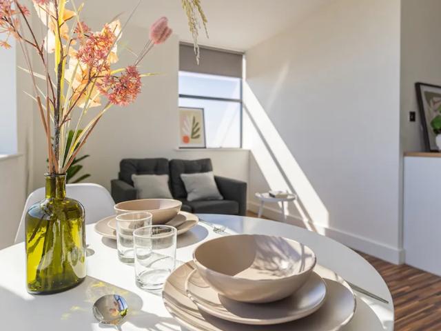 Large 1 bedroom Apartment