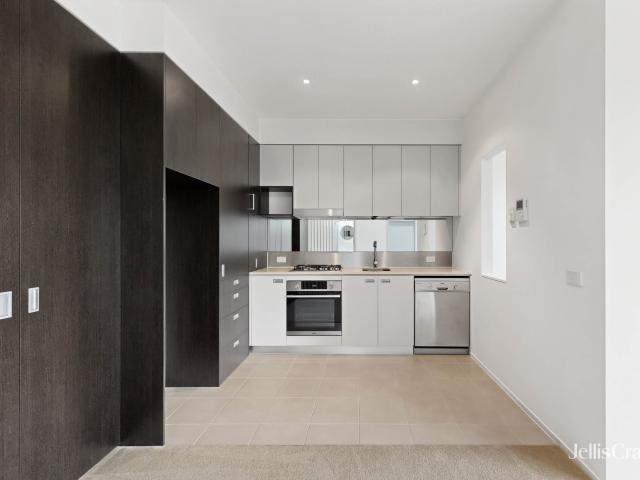 Large 1 Bedroom + Study | Washing Machine & Dryer Included