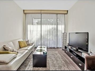LARGE 1 BEDROOM PLUS TWO TERRACES! $650 PER WEEK!