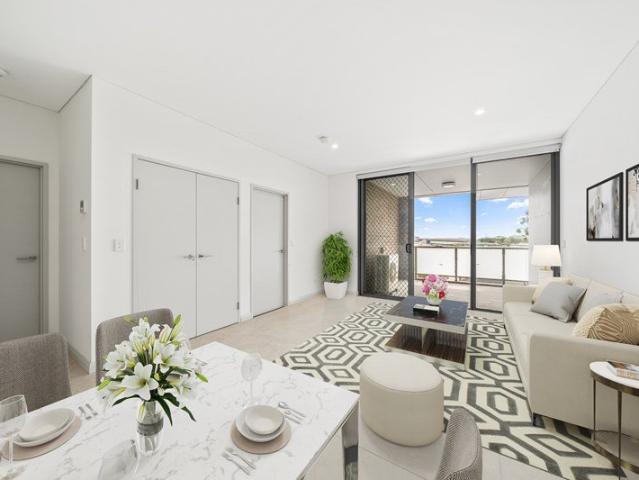 LARGE 1 BEDROOM UNIT
