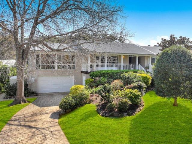 Large 1,176sqm Block Perfectly Presented Family Home with Redevelopment Potential
