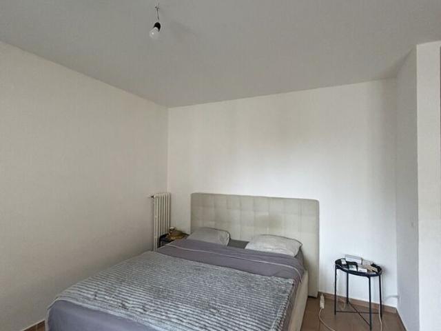 Large 1.5 room apartment in quiet area near the city center