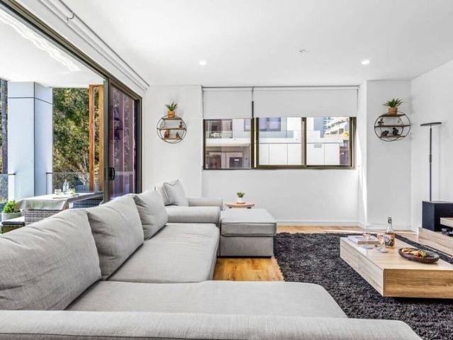 Large 2 bedroom apartment