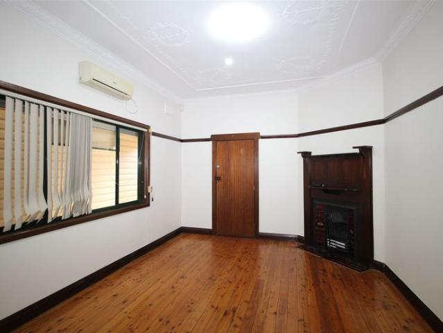 LARGE 2 BEDROOM SEMI DETACHED HOME UTILITIES INCLUDED