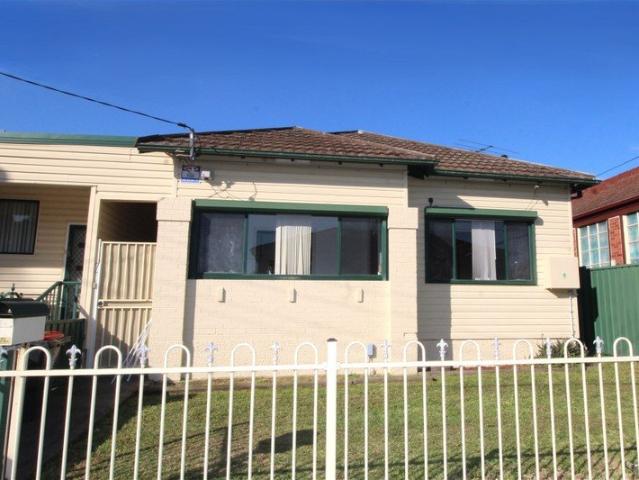 LARGE 2 BEDROOM SEMI DETACHED HOME UTILITIES INCLUDED