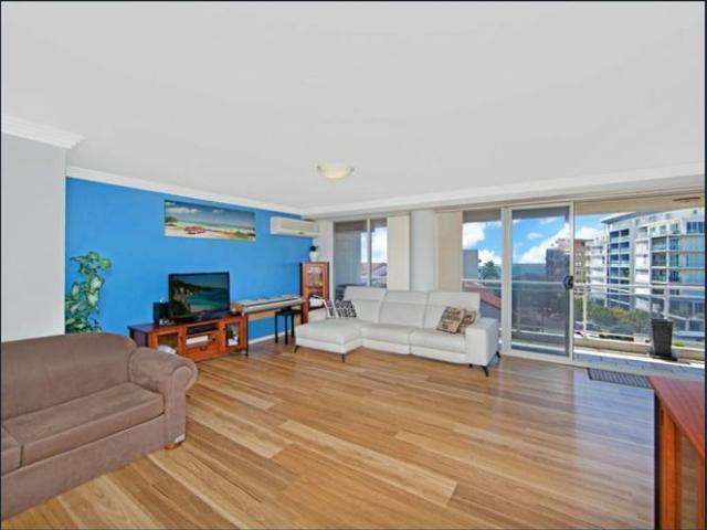 Large 2 Bedroom Unit in The Entrance