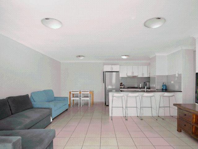 Large 2 Bedroom Unit in Prime Location
