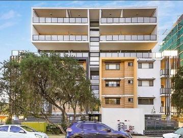 Large 2 Bedrooms Ground Floor Apartment